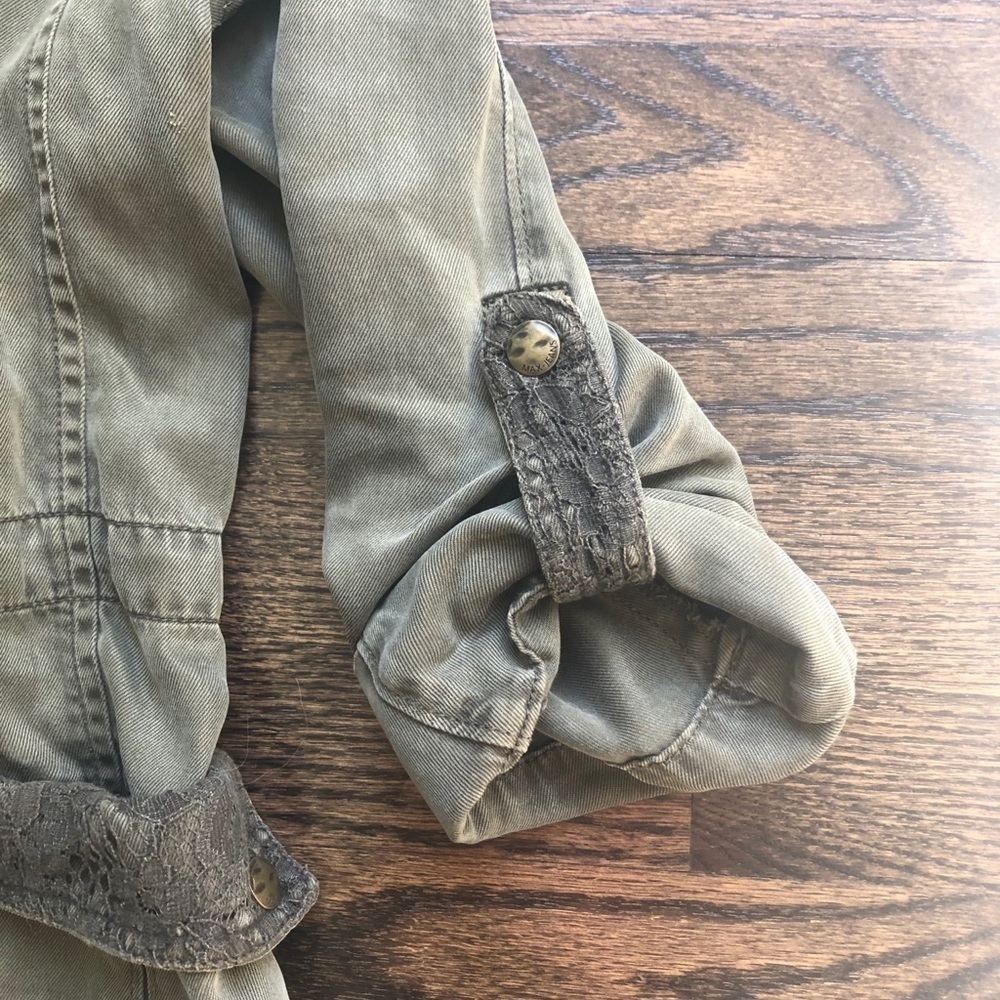 Women’s light weight utility jacket - Picture 7 of 10